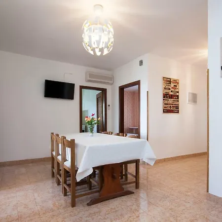Daire Frane Brodarica (Sibenik-Knin)