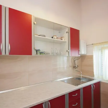 Daire Frane Brodarica (Sibenik-Knin)